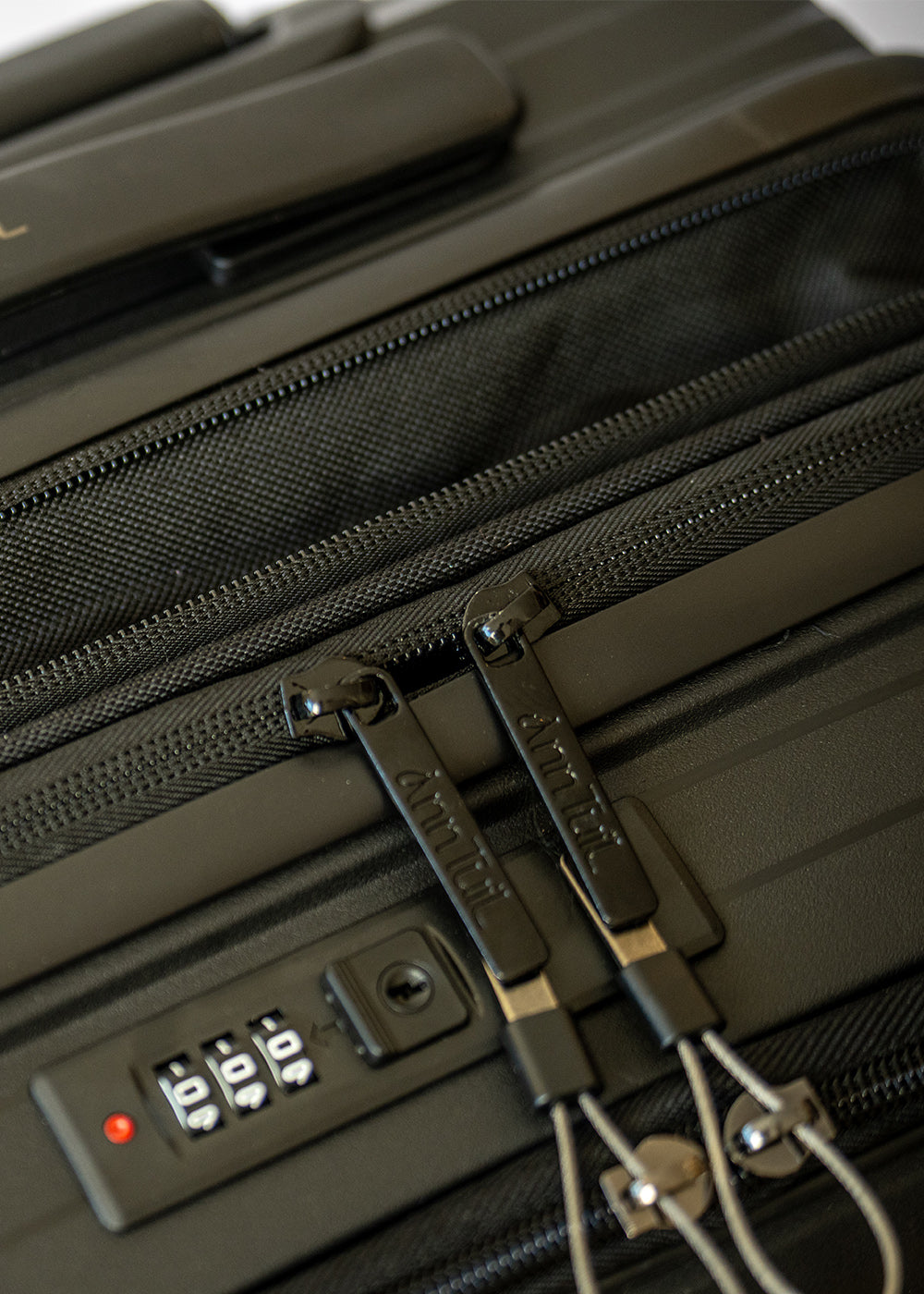 VALISE MOYENNE NEWARK NOIR