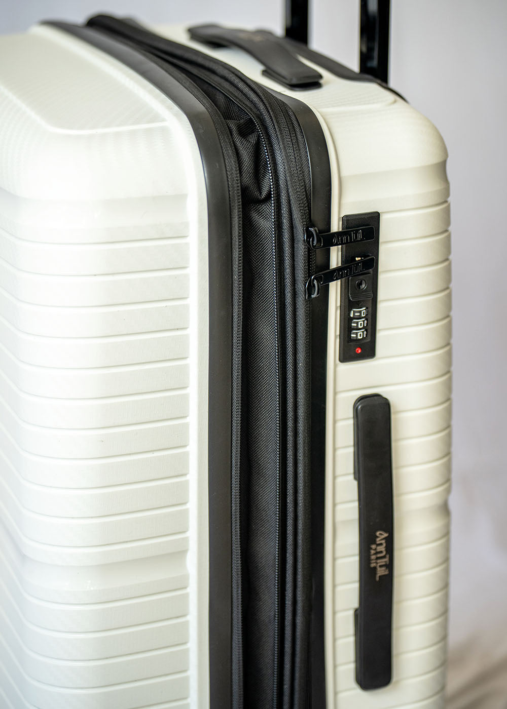 VALISE MOYENNE OAKLAND BLANC/NOIR